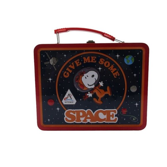 Aquarius Peanuts Artemis Snoopy Give Me Some Space‎ Lunch Box Vintage Style - Picture 1 of 7